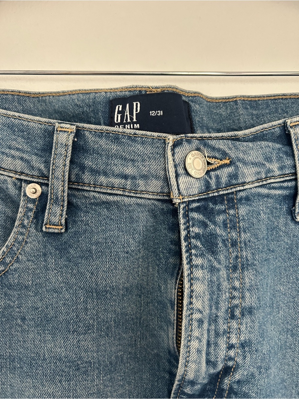 GAP Denim Maxi Skirt Front Slit Size 12/31 - Picture 2 of 4